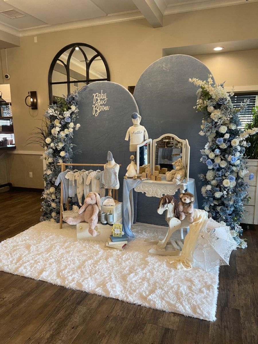 Toy & Gift Display